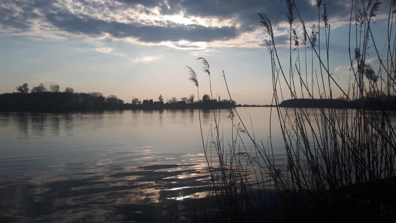 Steghouse Kis-Duna Domsod Bagian luar foto